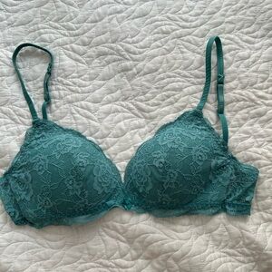 Intimissimi lace triangle bra size 34C